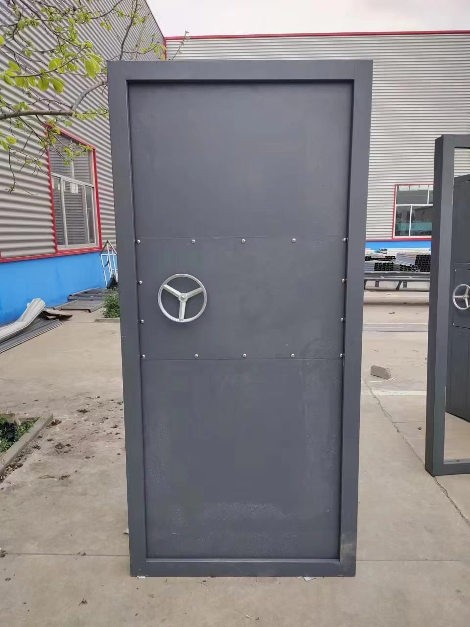 �����T�������T��