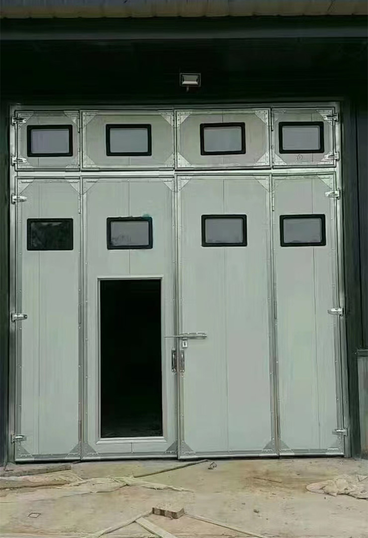 ���I�T(�����T)